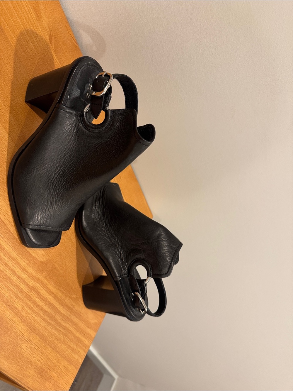 Frye Dani Black Leather Slingback Block Heel Sandals
